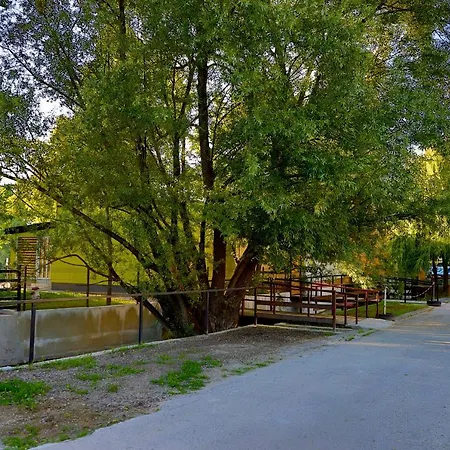 Apartman Tara