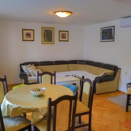 Tara Apartment