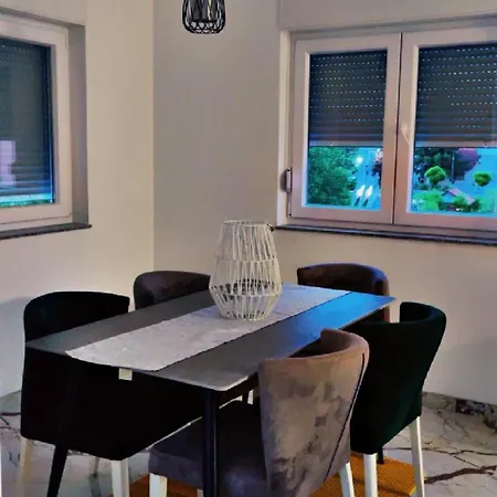 Tara Apartment *